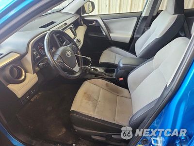 Zdjęcie 7 z 12 samochodu: 2018 TOYOTA RAV4 HYBRID XLE VIN:JTMRJREVXJD155114 - miniatura