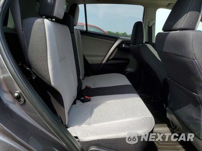 Zdjęcie 11 z 13 samochodu: 2016 TOYOTA RAV4 XLE VIN:JTMRFREV3GJ095673 - miniatura