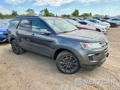 Czwarte zdjęcie samochodu z boku: 2018 FORD EXPLORER XLT VIN:1FM5K8D81JGC52553 - miniatura