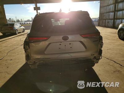 Zdjęcie 6 z 13 samochodu: 2023 TOYOTA HIGHLANDER HYBRID XLE VIN:5TDKARAH6PS019853 - miniatura