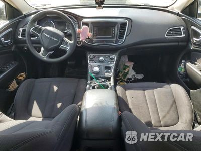 Zdjęcie 8 z 12 samochodu: 2015 CHRYSLER 200 LIMITED VIN:1C3CCCAB1FN723121 - miniatura