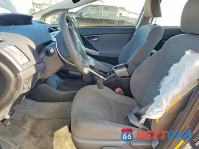 Zdjęcie 7 z 13 samochodu: 2015 TOYOTA PRIUS THREE VIN:JTDKN3DU3F1865282 - miniatura
