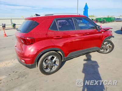 Trzecie zdjęcie samochodu z tyłu: 2022 HYUNDAI VENUE SEL VIN:KMHRC8A37NU172298 - miniatura
