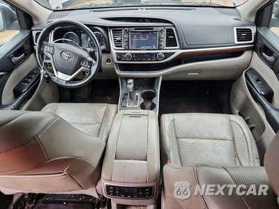 Zdjęcie 8 z 13 samochodu: 2015 TOYOTA HIGHLANDER LIMITED PLATINUM VIN:5TDDKRFH7FS151453 - miniatura
