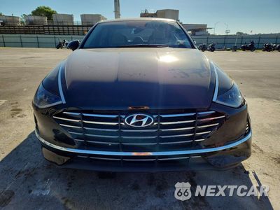 Piąte zdjęcie samochodu w środku: 2023 HYUNDAI SONATA SE VIN:KMHL24JA7PA257422 - miniatura