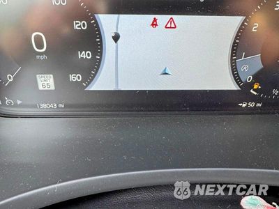 Zdjęcie 11 z 14 samochodu: 2016 VOLVO XC90 T6 VIN:YV4A22PKXG1018167 - miniatura