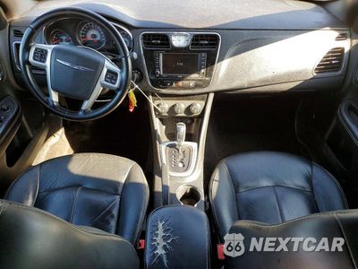 Zdjęcie 8 z 12 samochodu: 2012 CHRYSLER 200 LIMITED VIN:1C3CCBCB2CN117202 - miniatura