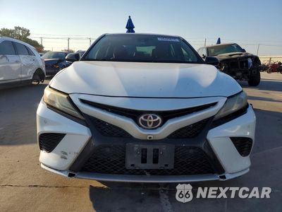 Piąte zdjęcie samochodu w środku: 2018 TOYOTA CAMRY XSE V6 VIN:4T1BZ1HK7JU014896 - miniatura