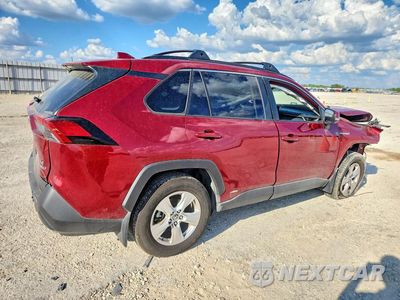 Trzecie zdjęcie samochodu z tyłu: 2020 TOYOTA RAV4 LE VIN:JTMMWRFV9LD057589 - miniatura