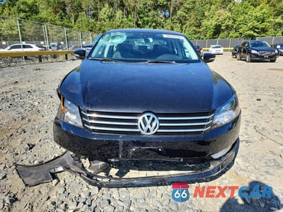 Piąte zdjęcie samochodu w środku: 2015 VOLKSWAGEN PASSAT SE VIN:1VWBT7A3XFC122838 - miniatura
