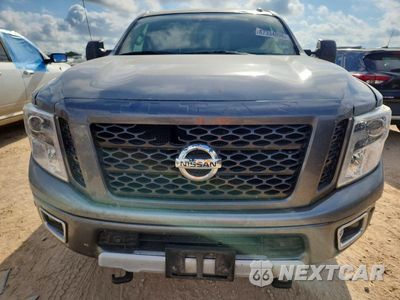Piąte zdjęcie samochodu w środku: 2018 NISSAN TITAN XD PRO-4X VIN:1N6AA1F49JN521429 - miniatura