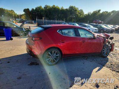 Trzecie zdjęcie samochodu z tyłu: 2026 MAZDA 3 PREFERRED VIN:JM1BPALL7T1877700 - miniatura