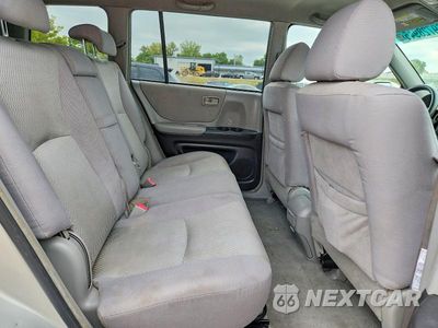 Zdjęcie 11 z 13 samochodu: 2005 TOYOTA HIGHLANDER BASE VIN:JTEDP21A050087904 - miniatura