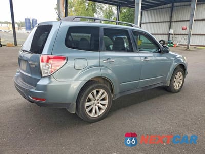 Trzecie zdjęcie samochodu z tyłu: 2011 SUBARU FORESTER 2.5X PREMIUM VIN:JF2SHADC5BH733968 - miniatura