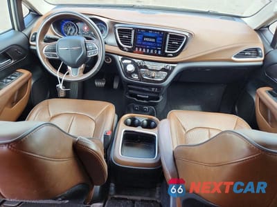 Zdjęcie 8 z 13 samochodu: 2017 CHRYSLER PACIFICA LIMITED VIN:2C4RC1GG1HR741508 - miniatura