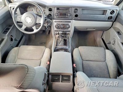 Zdjęcie 8 z 13 samochodu: 2006 JEEP COMMANDER VIN:1J8HG48K66C205852 - miniatura