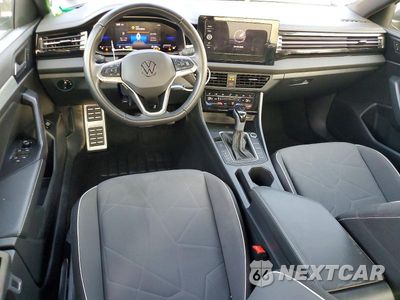 Zdjęcie 8 z 12 samochodu: 2025 VOLKSWAGEN JETTA SPORT VIN:3VWBX7BU1SM006352 - miniatura