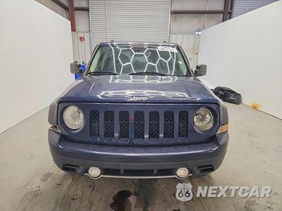 Piąte zdjęcie samochodu w środku: 2016 JEEP PATRIOT LATITUDE VIN:1C4NJPFA0GD809982 - miniatura