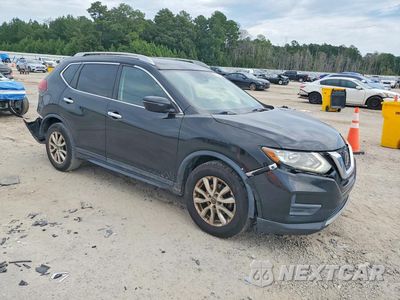Czwarte zdjęcie samochodu z boku: 2019 NISSAN ROGUE SV VIN:5N1AT2MT4KC760537 - miniatura