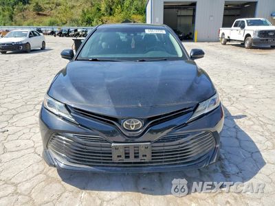 Piąte zdjęcie samochodu w środku: 2018 TOYOTA CAMRY LE VIN:4T1B11HK0JU012320 - miniatura
