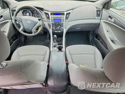 Zdjęcie 8 z 12 samochodu: 2012 HYUNDAI SONATA GLS VIN:5NPEB4AC7CH329687 - miniatura