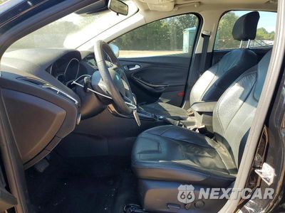 Zdjęcie 7 z 12 samochodu: 2016 FORD FOCUS TITANIUM VIN:1FADP3N29GL374792 - miniatura