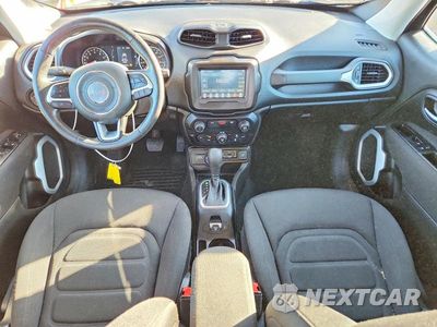 Zdjęcie 8 z 13 samochodu: 2020 JEEP RENEGADE LATITUDE VIN:ZACNJBBB0LPM03310 - miniatura