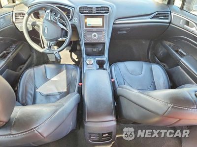 Zdjęcie 8 z 13 samochodu: 2019 FORD FUSION TITANIUM VIN:3FA6P0D93KR124044 - miniatura