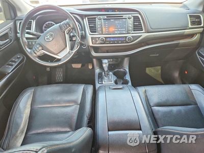 Zdjęcie 8 z 13 samochodu: 2018 TOYOTA HIGHLANDER LIMITED PLATINUM VIN:5TDDZRFH0JS871634 - miniatura