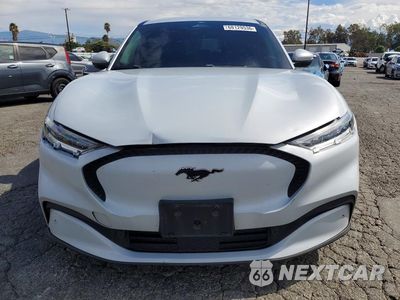 Piąte zdjęcie samochodu w środku: 2022 FORD MUSTANG MACH-E SELECT VIN:3FMTK1SS5NMA20353 - miniatura