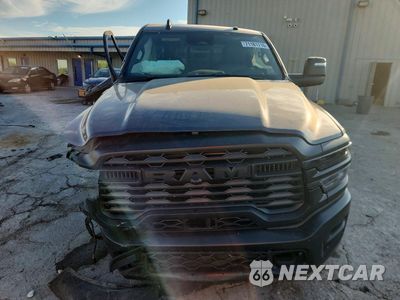 Piąte zdjęcie samochodu w środku: 2026 RAM 2500 TRADESMAN VIN:3C6UR5CJ1TG164163 - miniatura