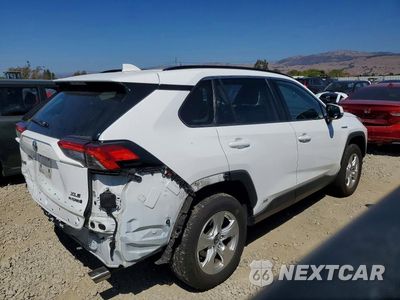 Trzecie zdjęcie samochodu z tyłu: 2021 TOYOTA RAV4 XLE VIN:4T3RWRFV6MU043398 - miniatura