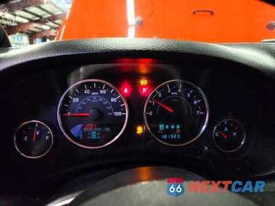 Zdjęcie 9 z 13 samochodu: 2013 JEEP WRANGLER UNLIMITED SPORT VIN:1C4BJWDG5DL520120 - miniatura