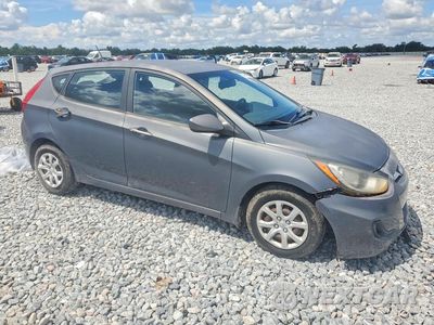 Czwarte zdjęcie samochodu z boku: 2013 HYUNDAI ACCENT GS VIN:KMHCT5AEXDU072801 - miniatura