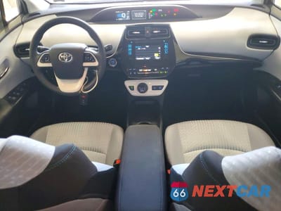 Zdjęcie 8 z 12 samochodu: 2017 TOYOTA PRIUS TWO VIN:JTDKBRFU9H3038922 - miniatura