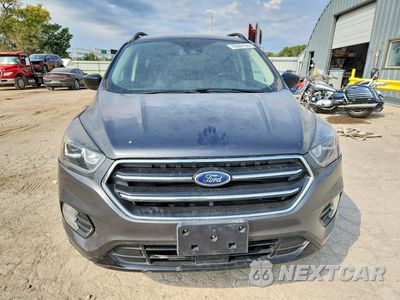 Piąte zdjęcie samochodu w środku: 2018 FORD ESCAPE SE VIN:1FMCU9GD6JUC87204 - miniatura