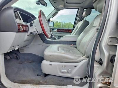 Zdjęcie 7 z 12 samochodu: 2006 LINCOLN NAVIGATOR VIN:5LMFU28536LJ05089 - miniatura