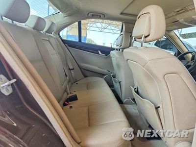 Zdjęcie 10 z 12 samochodu: 2014 MERCEDES-BENZ C 250 VIN:WDDGF4HBXER313379 - miniatura