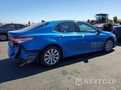 Trzecie zdjęcie samochodu z tyłu: 2020 TOYOTA CAMRY LE VIN:4T1C11AK8LU309207 - miniatura