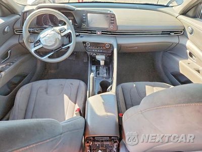 Zdjęcie 8 z 12 samochodu: 2022 HYUNDAI ELANTRA SEL VIN:5NPLM4AG0NH063565 - miniatura