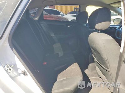 Zdjęcie 10 z 13 samochodu: 2018 NISSAN SENTRA S VIN:3N1AB7AP4JY249527 - miniatura
