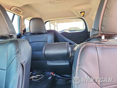 Zdjęcie 10 z 13 samochodu: 2017 TOYOTA RAV4 XLE VIN:JTMWFREV3HD101622 - miniatura