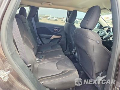 Zdjęcie 11 z 13 samochodu: 2017 JEEP CHEROKEE LATITUDE VIN:1C4PJLCB7HW669837 - miniatura