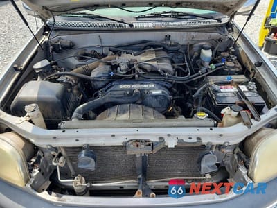 Zdjęcie 11 z 12 samochodu: 2002 TOYOTA TUNDRA SR5 VIN:5TBBN44192S312685 - miniatura