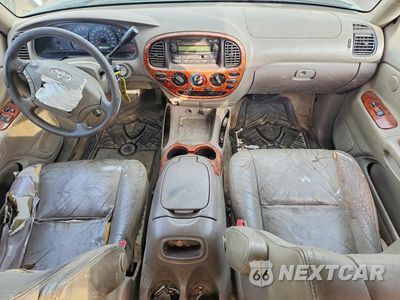 Zdjęcie 8 z 12 samochodu: 2005 TOYOTA TUNDRA ACCESS CAB LIMITED VIN:5TBRT38125S458505 - miniatura