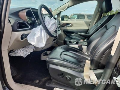 Zdjęcie 7 z 13 samochodu: 2018 CHRYSLER PACIFICA TOURING L VIN:2C4RC1BG7JR227305 - miniatura