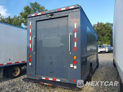Trzecie zdjęcie samochodu z tyłu: 2021 FREIGHTLINER MT45G CHASSIS DELIVERY TRUCK VIN:4UZAC2EA9MCML0957 - miniatura