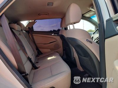 Zdjęcie 10 z 12 samochodu: 2021 HYUNDAI TUCSON VIN:KM8J23A4XMU393582 - miniatura