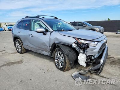 Czwarte zdjęcie samochodu z boku: 2025 TOYOTA RAV4 XLE PREMIUM VIN:2T3C1RFV4SC358848 - miniatura