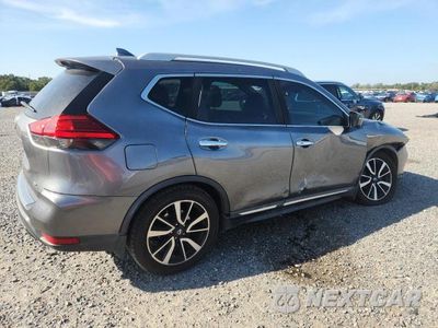 Trzecie zdjęcie samochodu z tyłu: 2017 NISSAN ROGUE S VIN:5N1AT2MT5HC756702 - miniatura